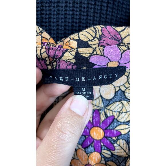 Jane + Delancey Floral Button Down Blouse Medium - Picture 3 of 7